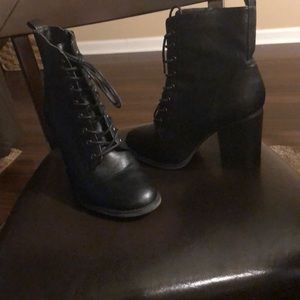 Boots with chunk heel